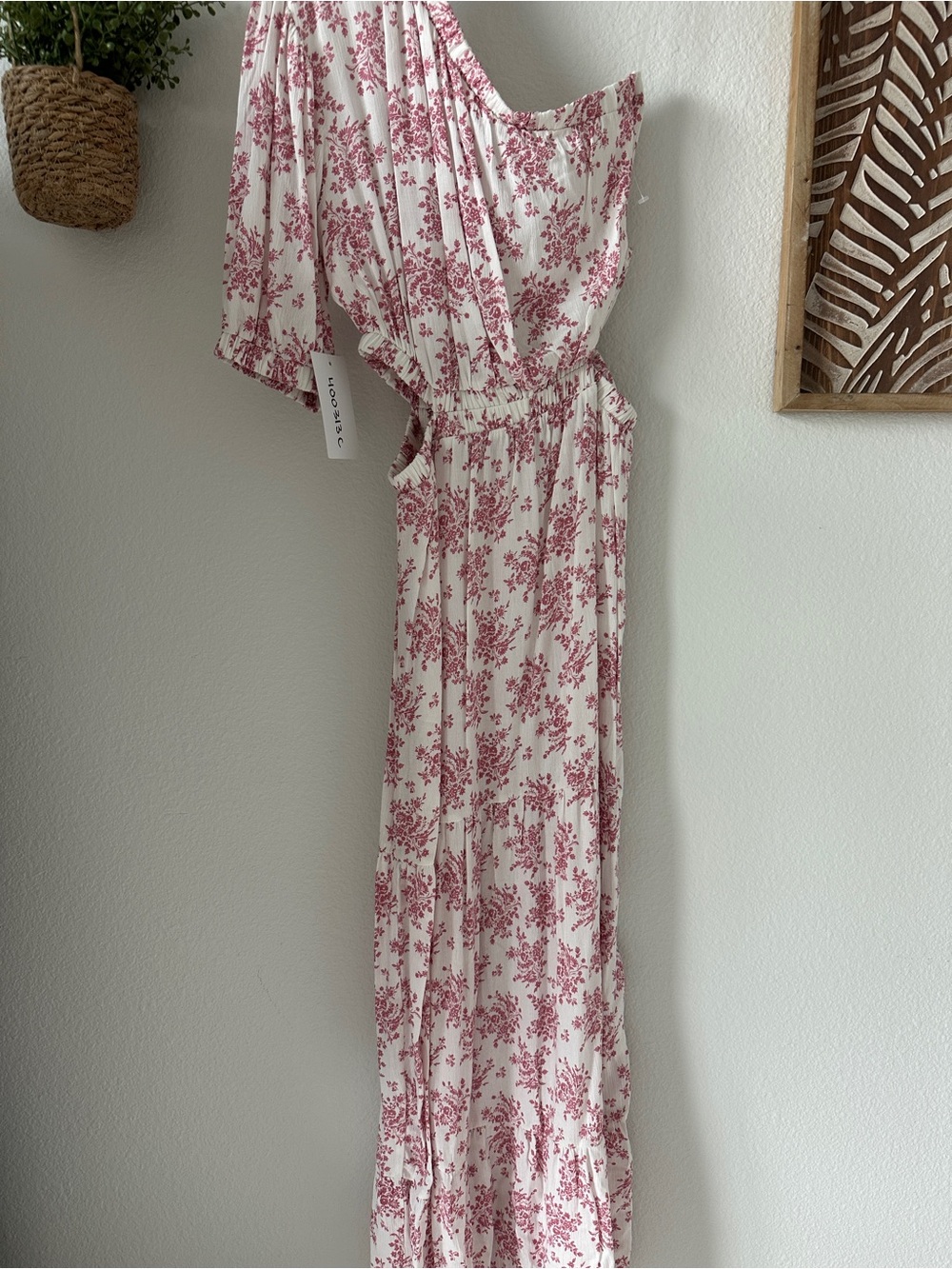 One-Shoulder Pink Floral Jumpsuit